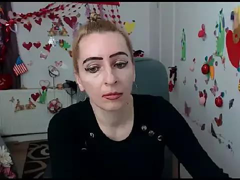EvelynAngell on StripChat 