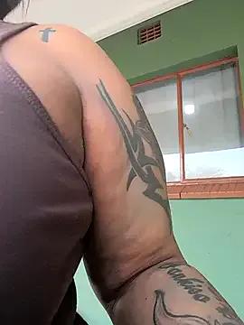 ExclusiveLeexx — Pussy tickles