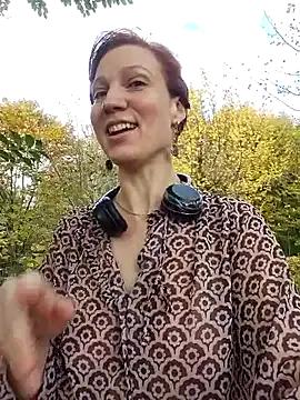 Exhibitionsplit — MAKE ME CUM IN PARK SQUIRT