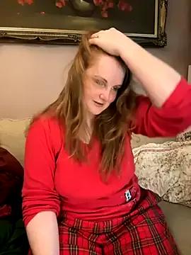 GingerSnap33 — Get naked & shower