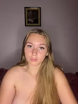 HeiligeJulia — Nipple Show Close-Up 