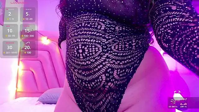 innocenthazel on StripChat 