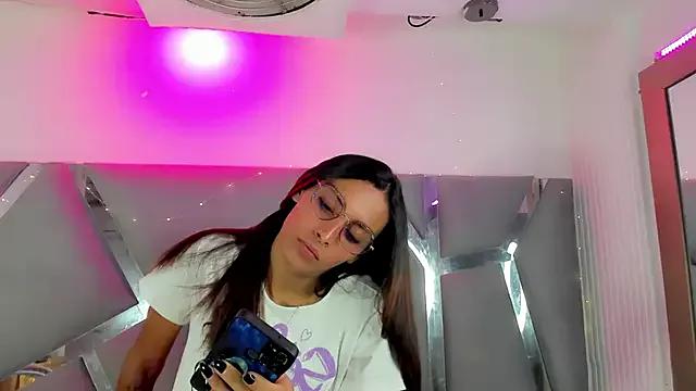 KATALEYATRANNY on StripChat 