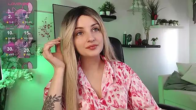 Katty_Lights on StripChat 
