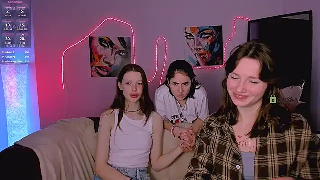 khloebeauty — flash boobs