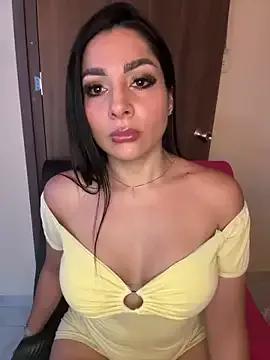 laemmarouse — PLAY WITH MY PUSSY+ SQUIRT EVERYWHERE