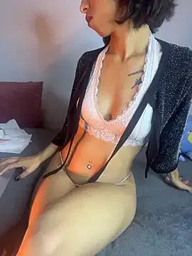 Layla_ly — Fingers in ass