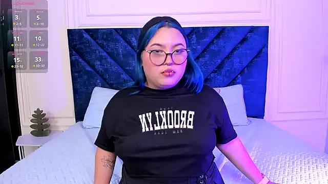 Lilith_Hillss on StripChat 