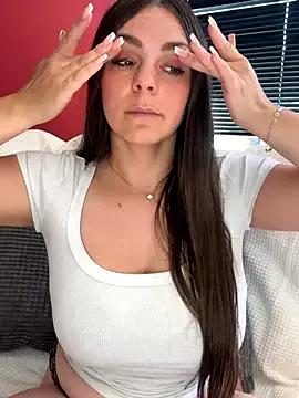 Loella-Rose on StripChat 