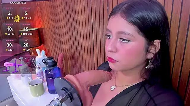 lola_clit on StripChat