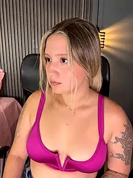 MiaPetit_'s avatar