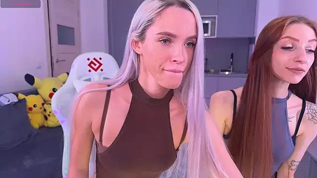 mikkixmeow on StripChat 