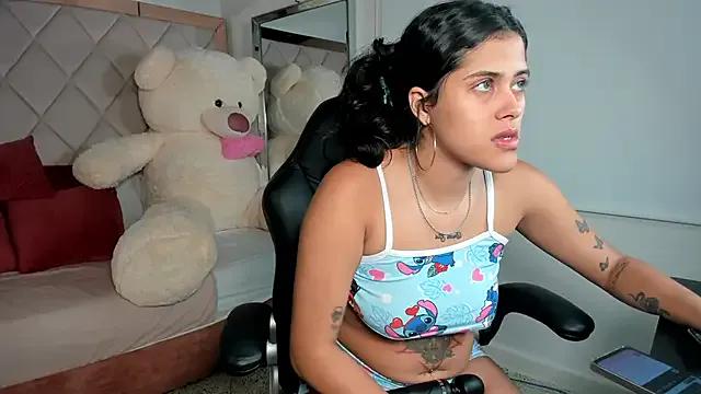 molly_gomezz on StripChat 