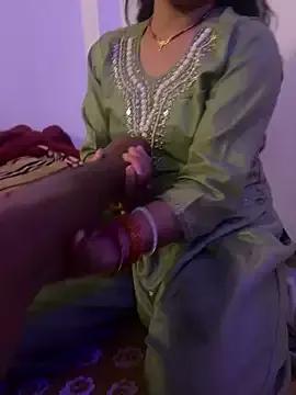 Naughty_couple_live — Show ass and spank 5 time