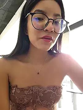 Pretty_roxxyy — Rub pussy under the table IN PUBLIC 