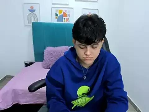 Pussyboy_ on StripChat 