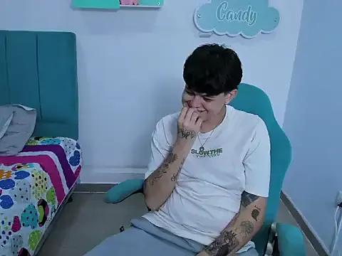 Pussyboy_ on StripChat 