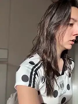 RealJuliette — Last tipper gets 3 hot pics