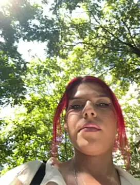 RiriRoseey on StripChat 