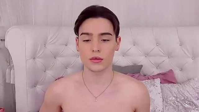 RobbyCharming on StripChat 