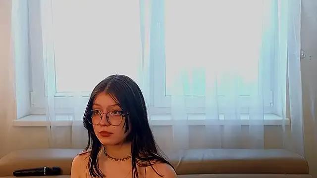 SallyBarnecc on StripChat 