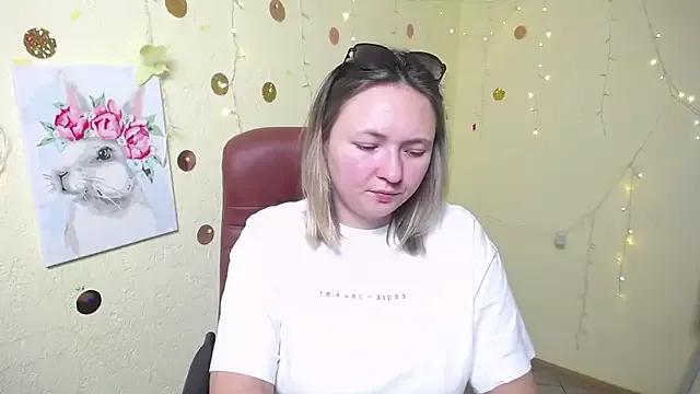 SallyVerda on StripChat 