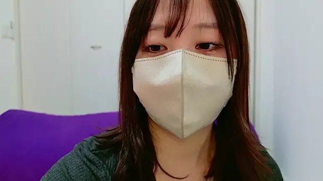 sara-a-jp — Taking off my shorts 