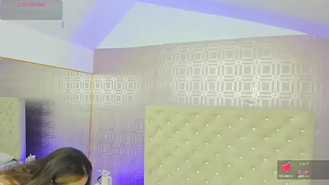 Sara_Desire on StripChat 