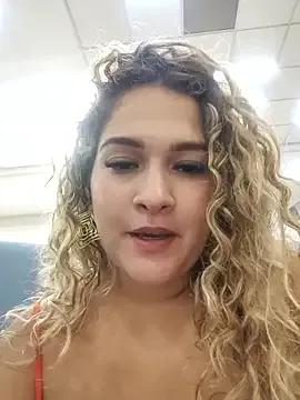 Sara_smiiith211 on StripChat 