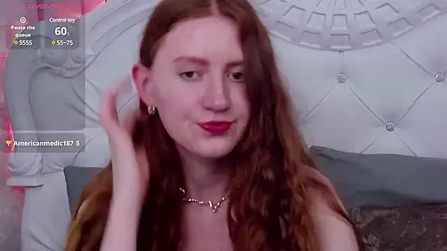 SaraMoor on StripChat 