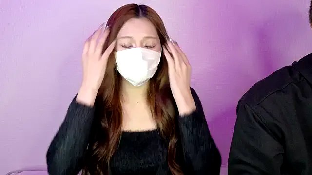 sarariman_8585 — cloth off