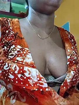 Tamilnandhini's avatar