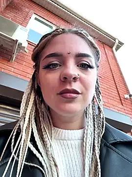 TwixCouple — FINGERING HER PUSSY