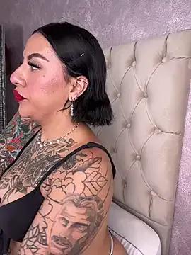 VixenBunnyy — FUCK MY PUSSY SO HARD ND SQUIRT SHOW