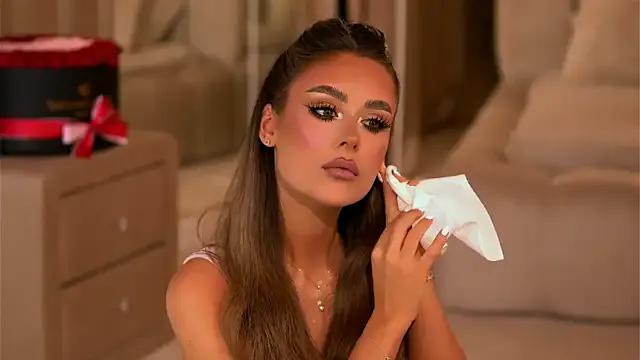 YasmineShaw — Sloppy Blowjob 